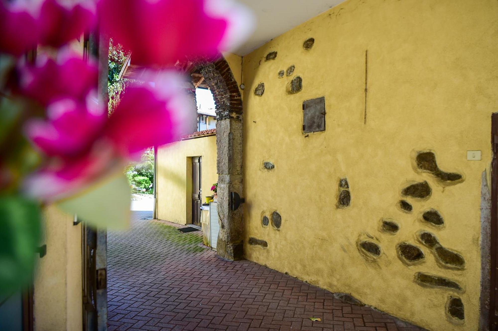 La Casa Dei Laghi 1 Comabbio Monate Maggiore Orta Mercallo Exterior photo